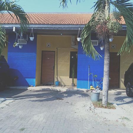 Kost Backpacker 호텔 시도알조 외부 사진