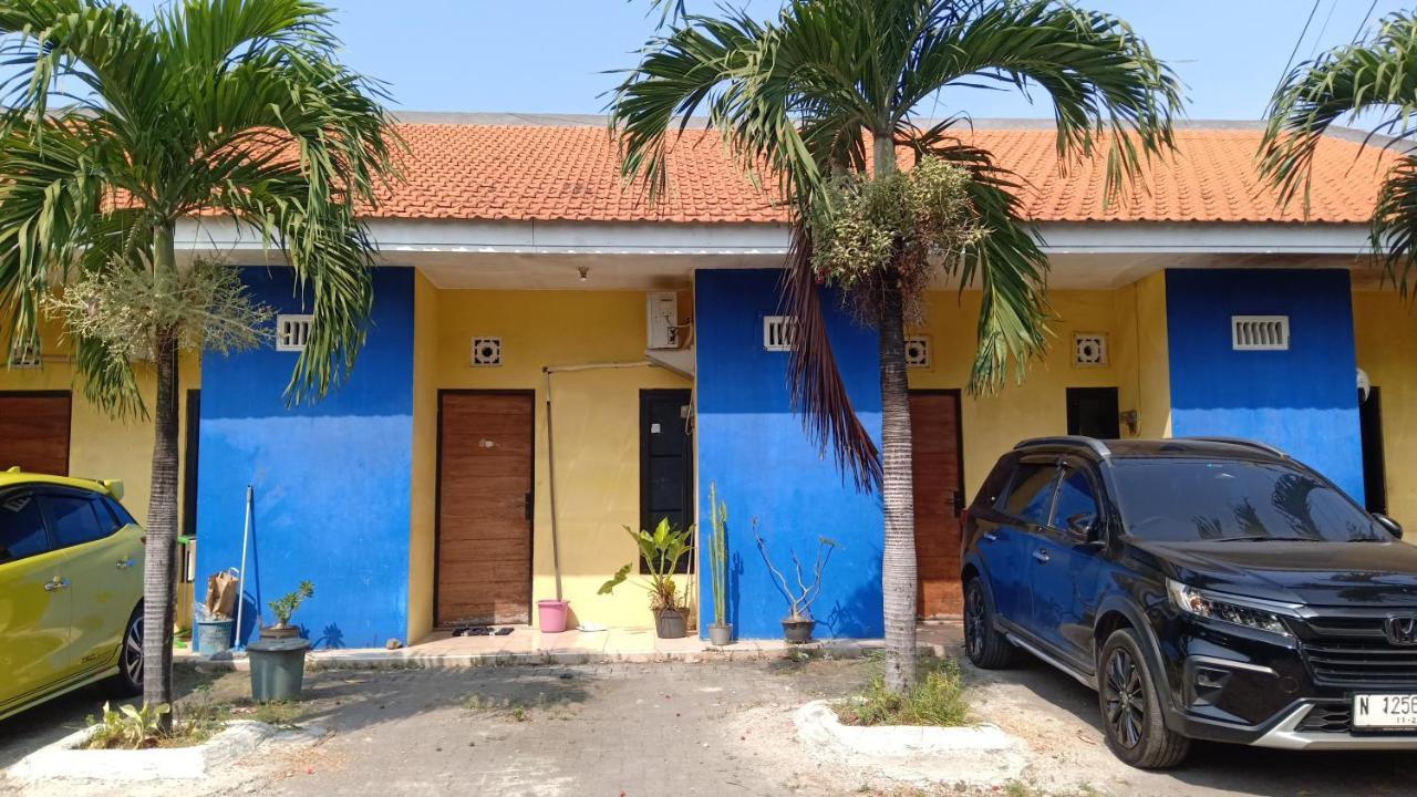 Kost Backpacker 호텔 시도알조 외부 사진